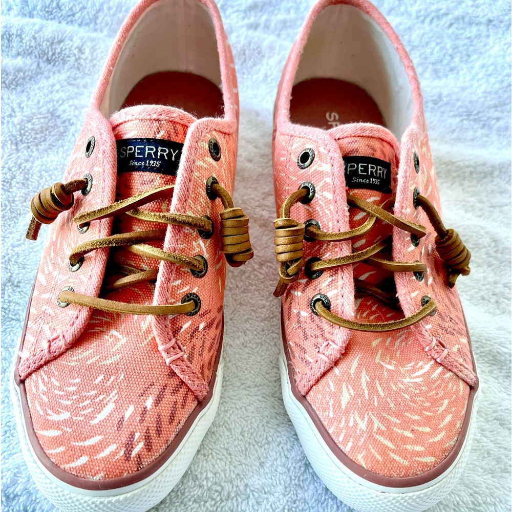 SPERRY TOPSIDER ORANGE WOMEN’S SEACOAST SLIP ON WITH LEATHER LACES SIZE 6.5